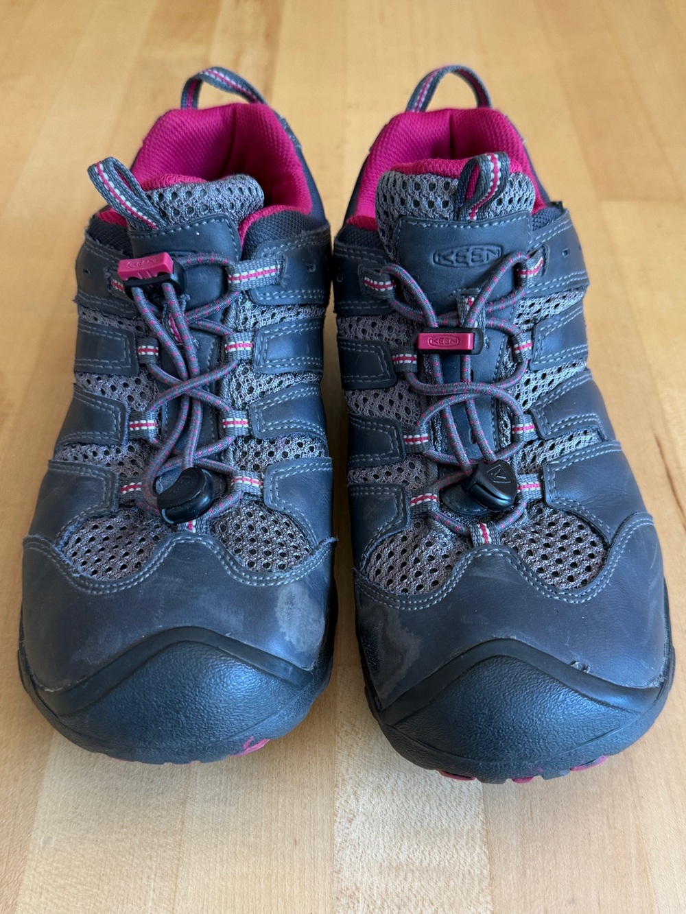Keen 🏔️Koven Low Waterproof Women's Hiking Shoes Size 6M EU 38 Gray/Pink 1011913